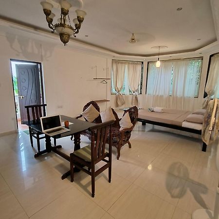 J-House, Spacious Apartments With Balconies, Thalassa 1Min Away Siolim Exterior foto