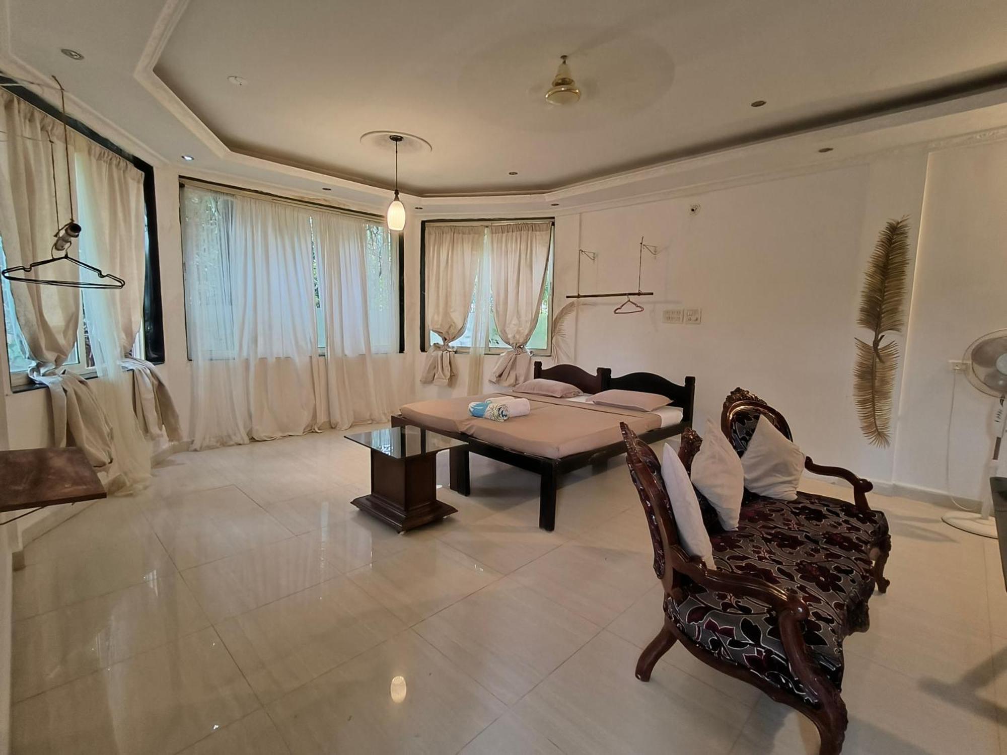 J-House, Spacious Apartments With Balconies, Thalassa 1Min Away Siolim Exterior foto